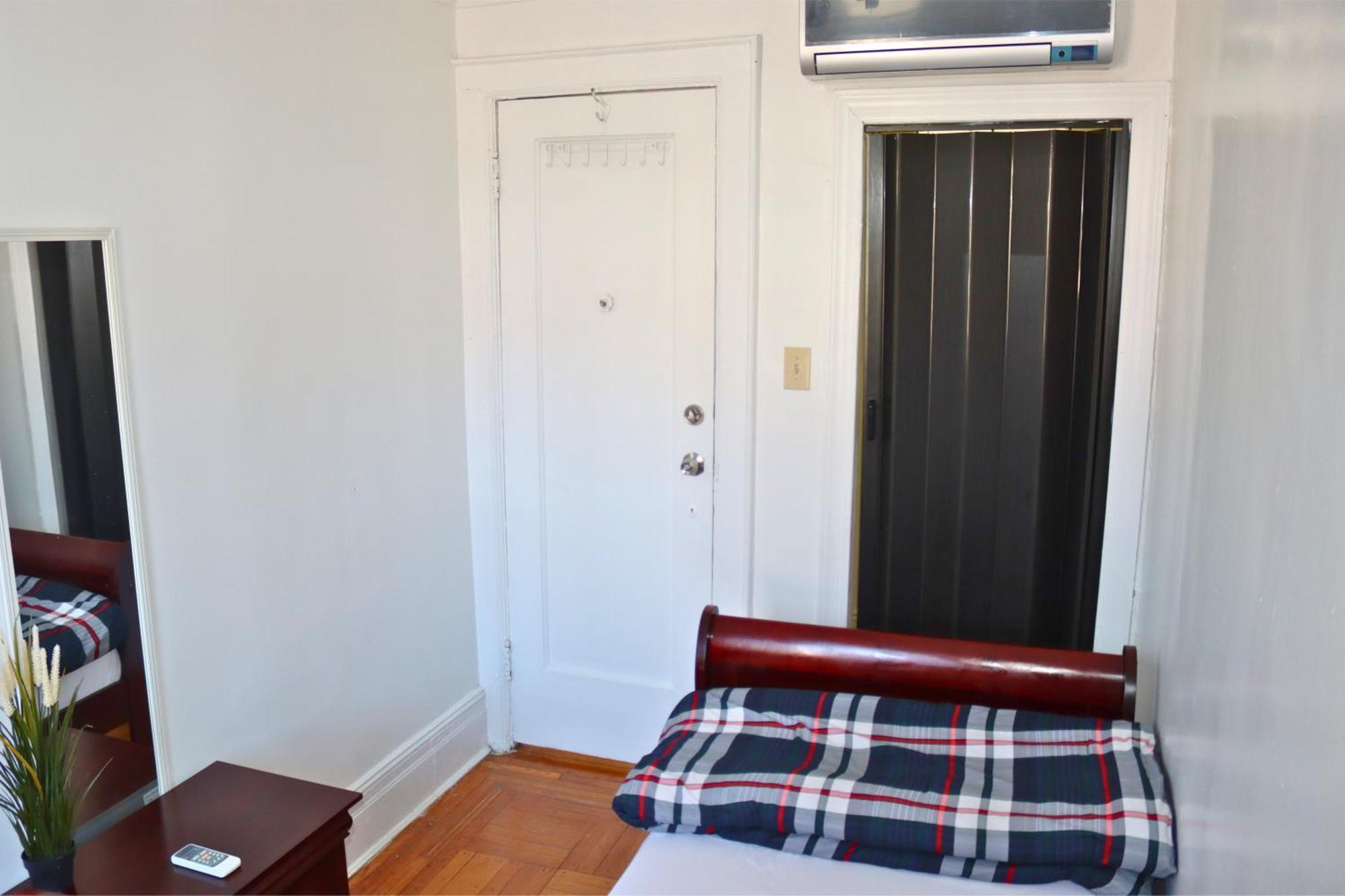 Klo Guest House New York Buitenkant foto