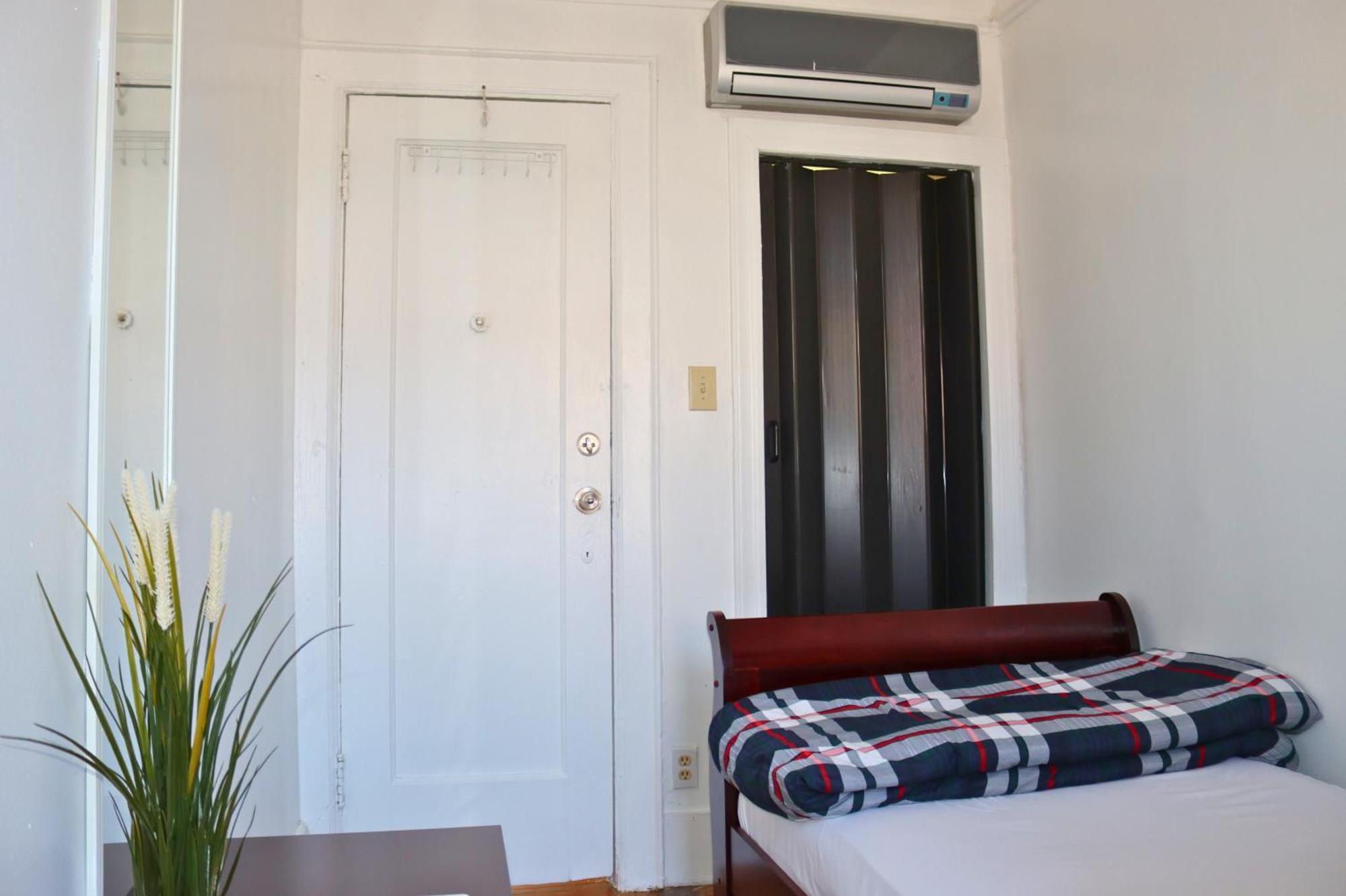 Klo Guest House New York Buitenkant foto