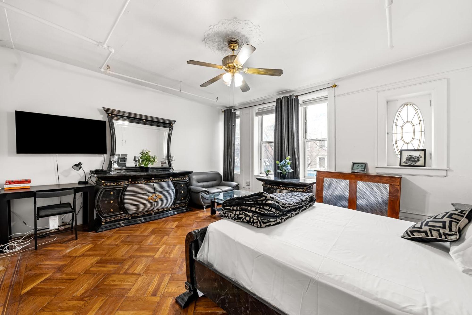 Klo Guest House New York Buitenkant foto